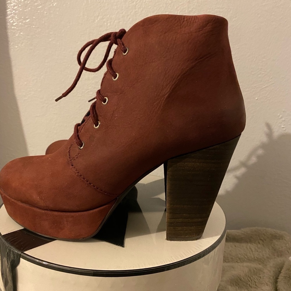 Steve Madden Burgundy Boots
